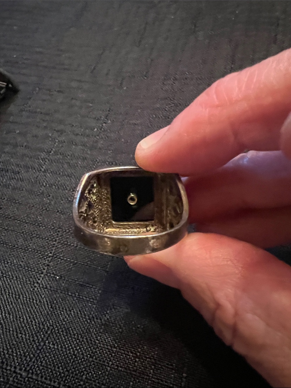 Men's Black Onyx Eagle Crest Signet Ring - Picture 5 of 5